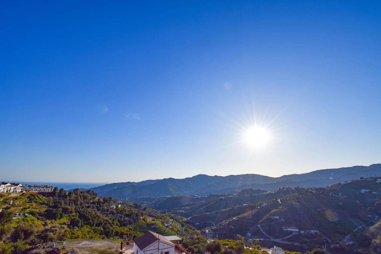 Casita Frigiliana - Stunning New Apartment With Views With Private Parking Space מראה חיצוני תמונה
